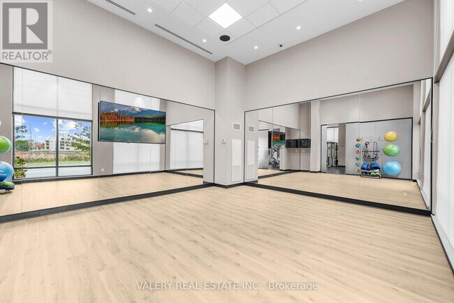 Photo - 681 Yonge St Unit 227