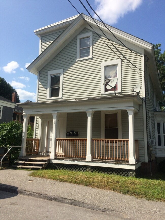 Front - 28 Newbury St Unit 28NewburySt3