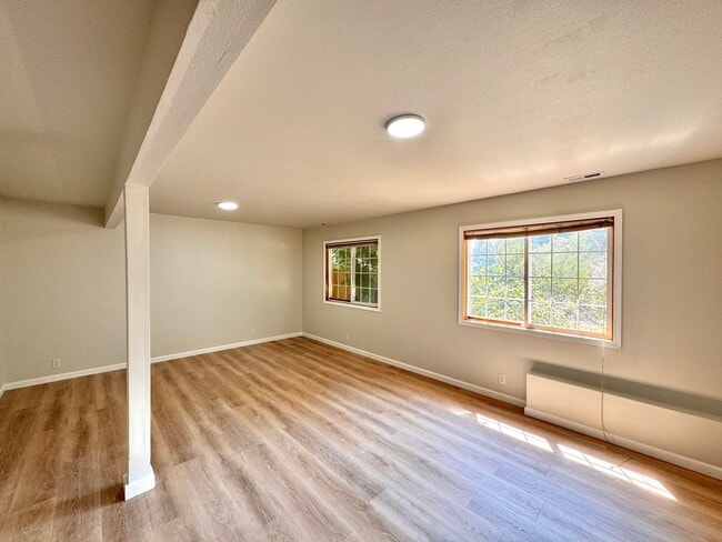 Photo - 2620 NE 136th St