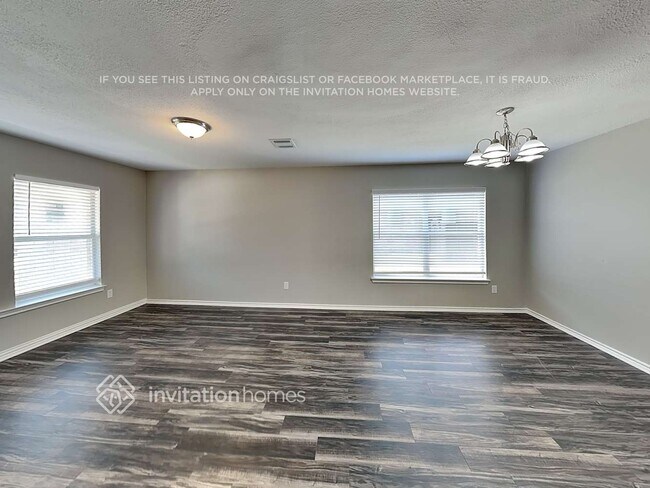 Photo - 12002 Peachtree Ln