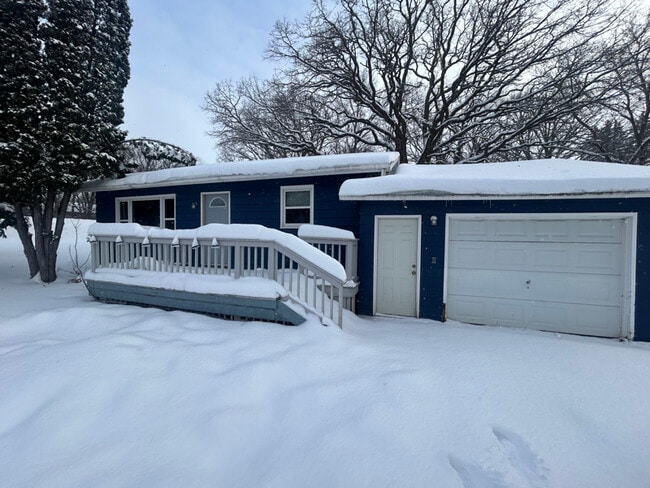 Photo - 1319 W Alcott Ave