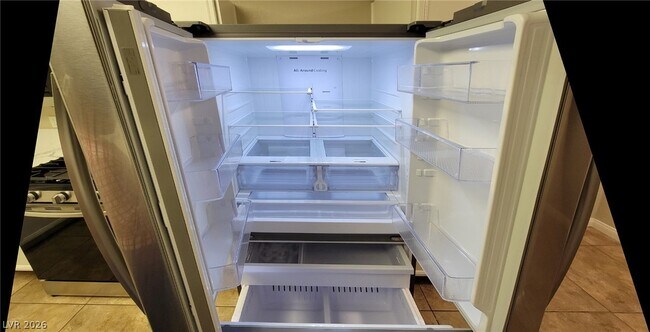 Photo - 830 Carnegie St Unidad 1821