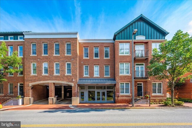 Building Photo - 35 E All Saints St Unit 308 Rental