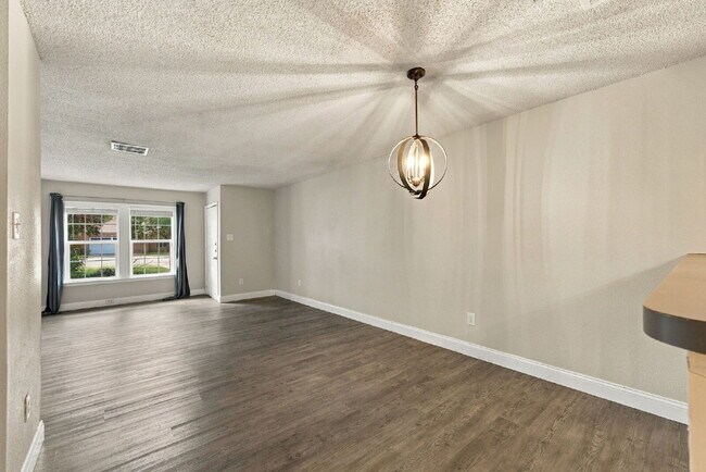 7203 Timbercreek Dr