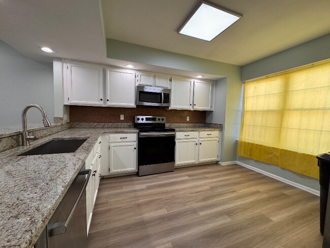 Photo - 106 Franklin Ct