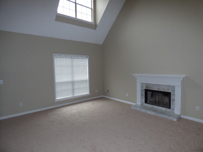 Photo - 205 Brookhollow Dr