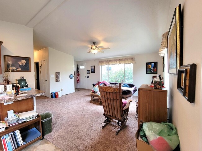 Photo - 114 First Ave E