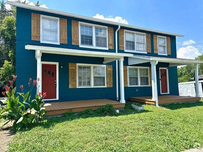 Building Photo - COMING FRIDAY!!! Renovation Complete! N... Rental