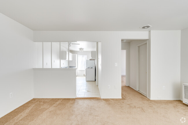 Interior Photo - Princeton Square Rental