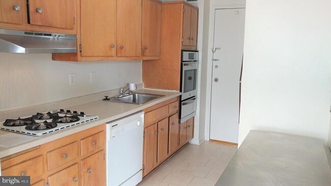 Photo - 10500 Rockville Pike Unit 210