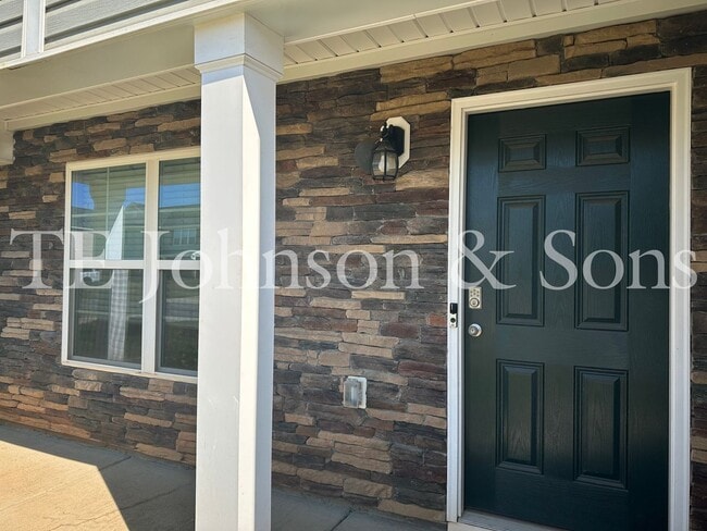 Photo - Spacious 4 Bedroom Home in Lexington – Modern Amenities and Comfort Await!