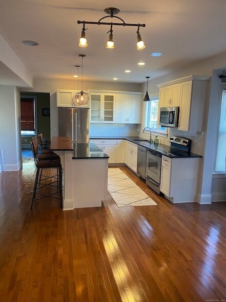 Photo - 103 W Broad St