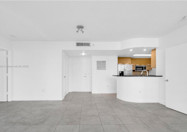 Photo - 1881 79th Street Cswy Unidad 404