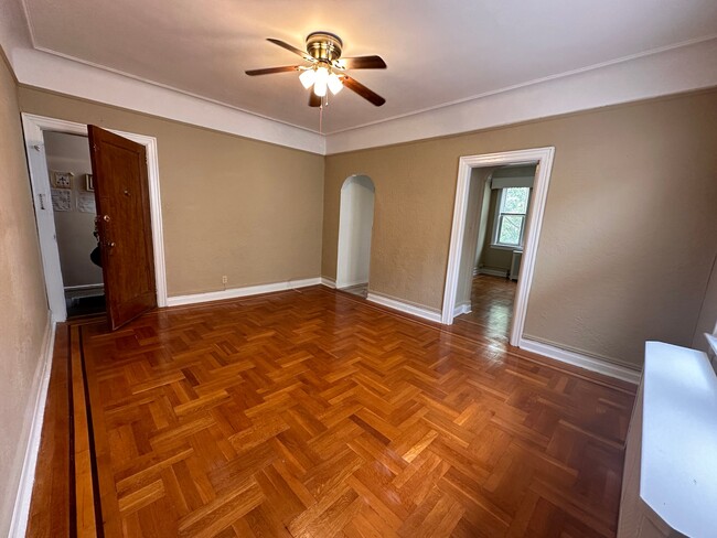 Photo - 2036 Colonial Ave Unidad 2R