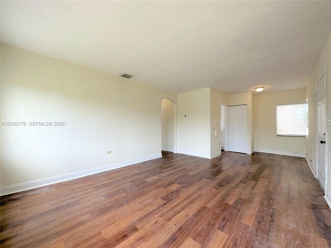 Photo - 1920 Biarritz Dr Unidad 3