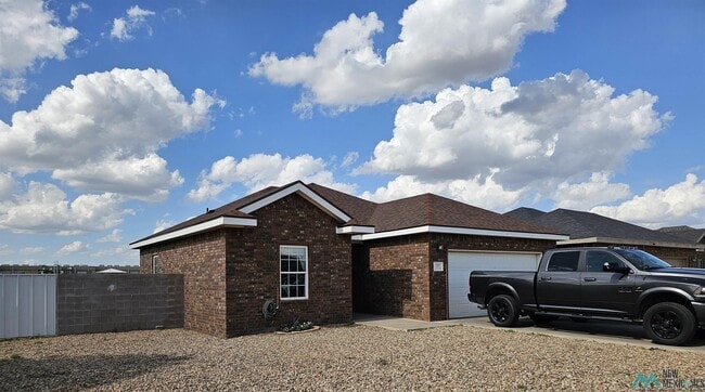 Building Photo - 308 Almond Tree Ln