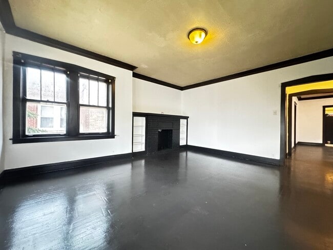 Photo - 8519 S Paulina St