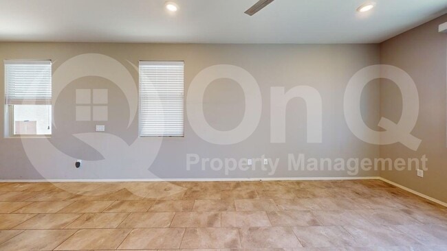 Photo - 5940 N Umbra Ct
