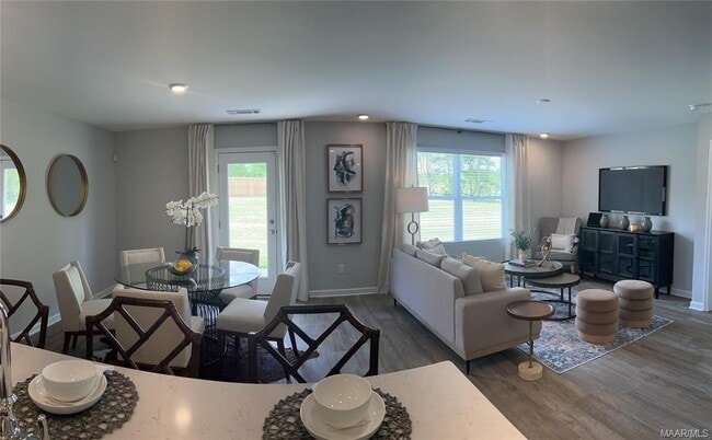 Photo - 6006 Singleton Ct