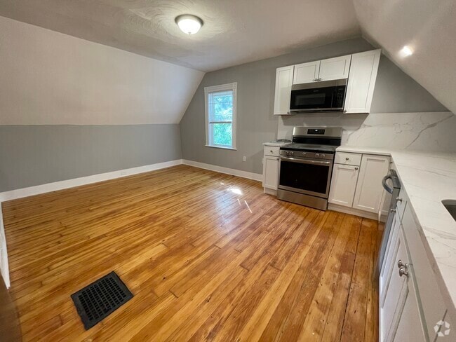 Building Photo - 37 Cameron Ave Unit 2 Rental