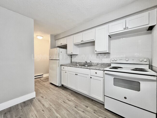 Photo - 1490 Carmil Dr Unit 4