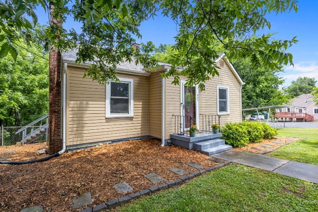 Photo - 307 Church St