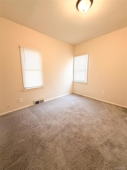 Photo - 19457 Evergreen Rd