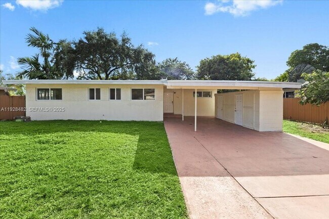 Photo - 140 NW 198th St