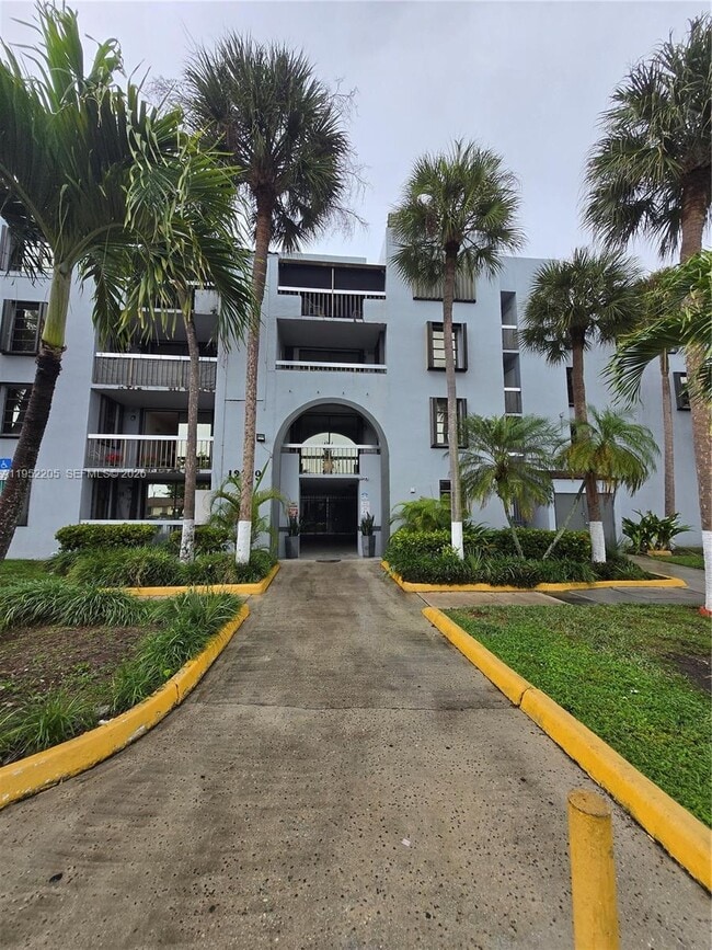 Photo - 12219 SW 14th Ln Unidad 2110