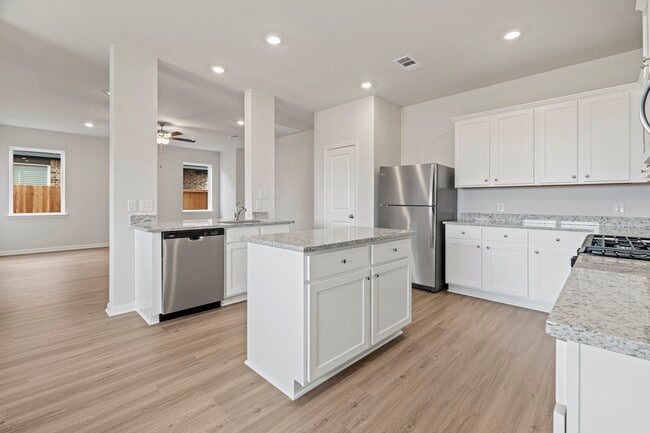 Photo - 2526 Green Jasper Dr