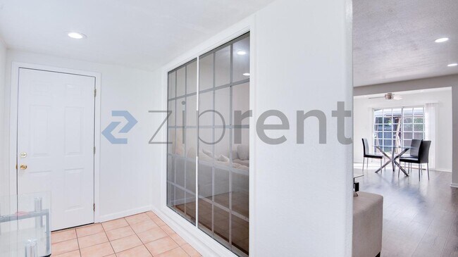 Photo - 812 Humboldt St