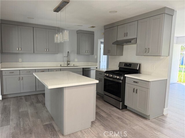 6603 Mitad Ct
