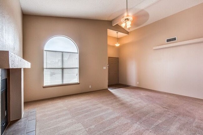 Photo - Prestigious Northeast Rental Home w/ Refri...