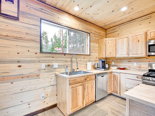 Photo - 785 Warren Gulch Rd