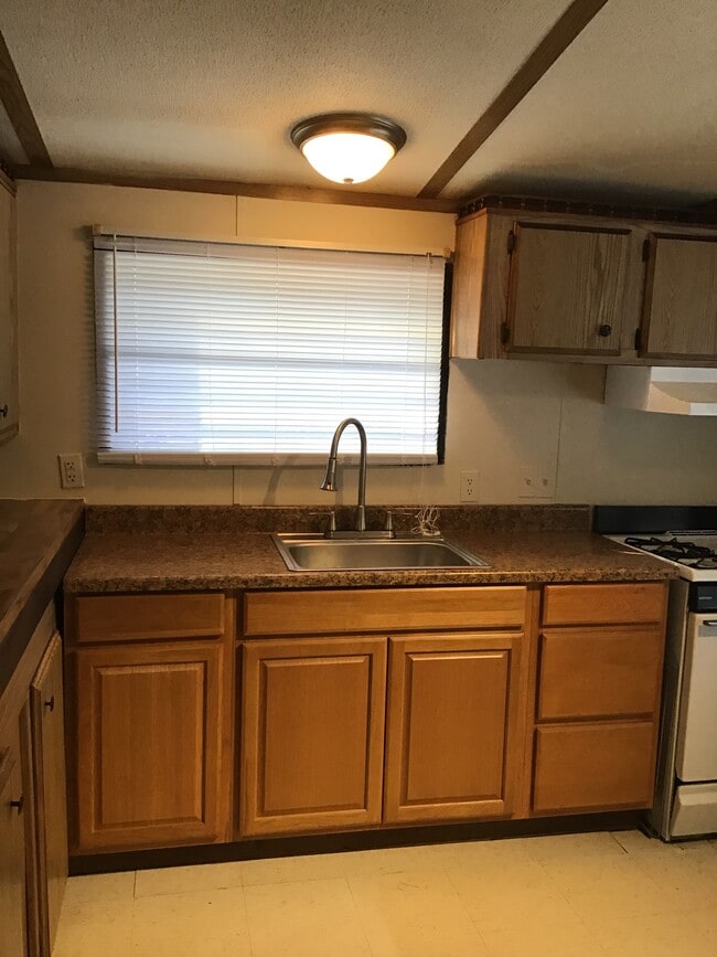 Photo - 104 Marina Wy