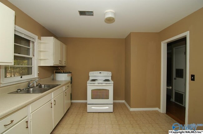 Photo - 4110 Broyles Ave SW