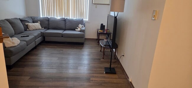 Muebles de la sala de estar excluidos - Ridgeview Terrace
