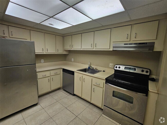 Building Photo - 4222 Inverrary Blvd Unit 4314 Rental