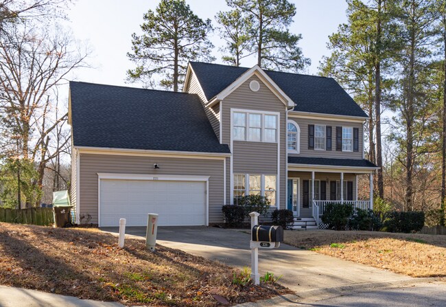 Photo - Charming, Furnished 4-Bedroom in Holly Springs