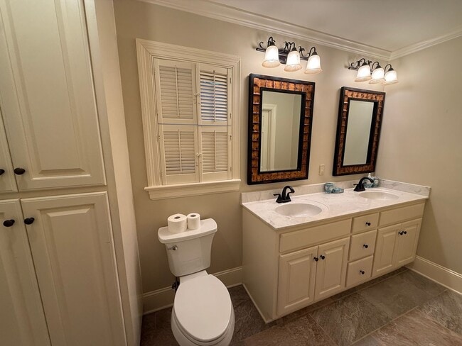 Photo - 1118 Laurel Ln NW