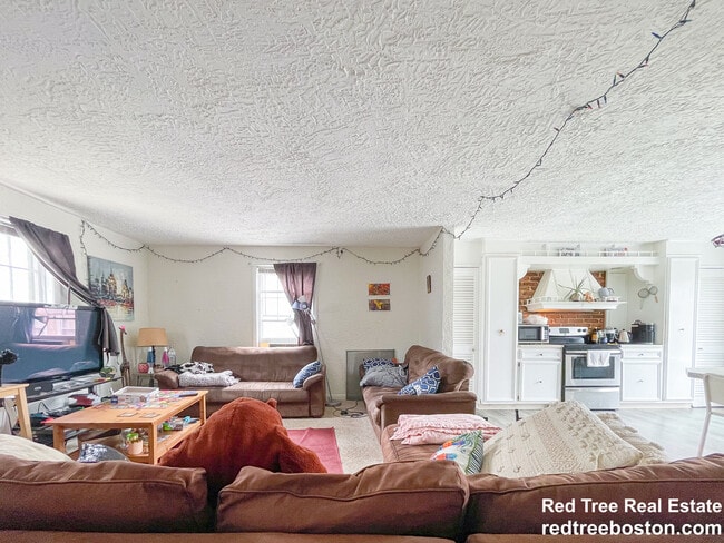 Photo - 75 Magoun Ave