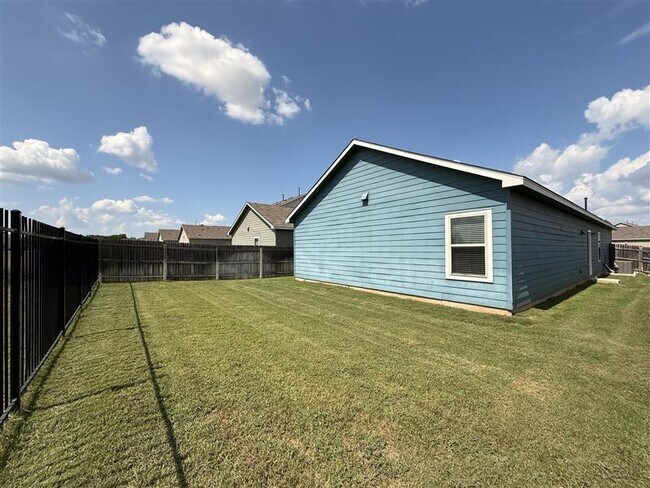 Photo - 1104 Boons Creek St