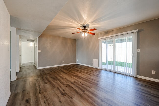 Photo - 408 W Oraibi Dr