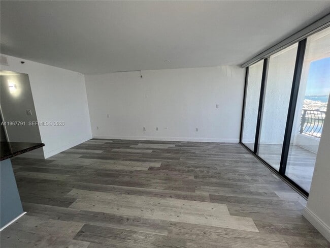 Photo - 555 NE 15th St Unit 409