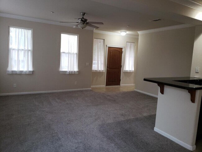 Photo - Shasta View Gardens - 3bd/2.5 ba + Office!