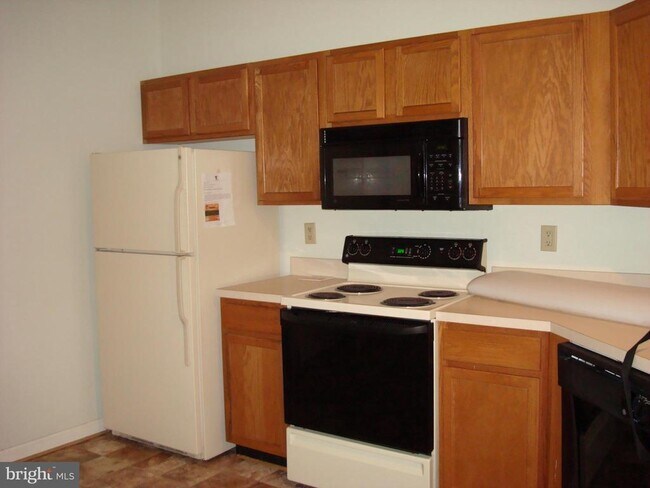 Photo - 7418 Hindon Cir Unit B1203