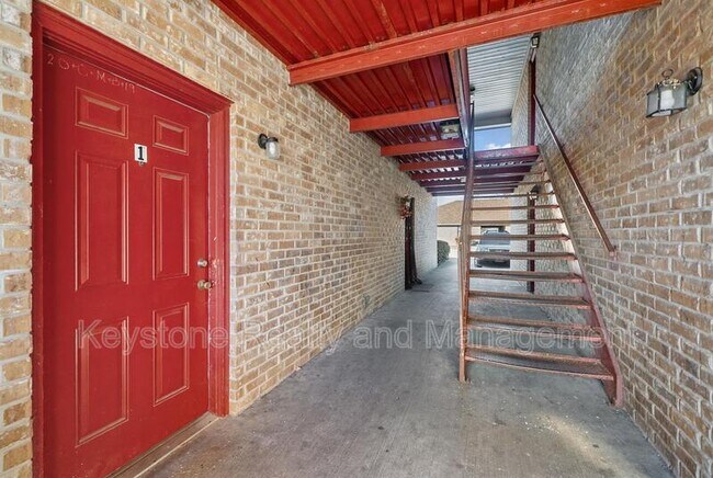 1935 High St Unit 6