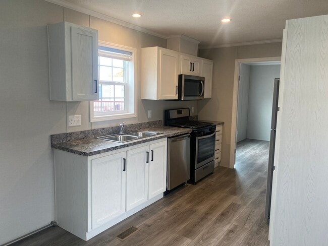 Photo - 80 Belmar St