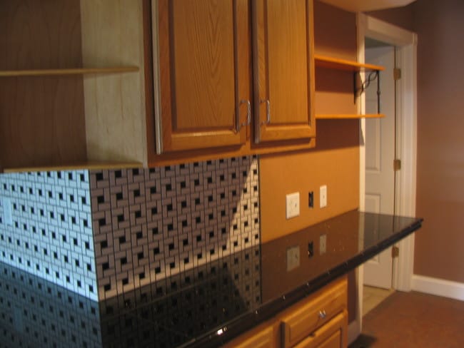 COMPUTOR DESK - 1561 W Southern Ave Unit Apt 2