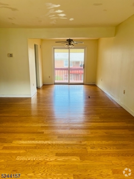 Building Photo - 69 Fox Hill Dr Unit 59B Rental
